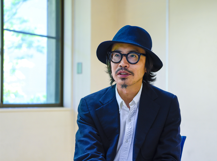Shigeru Kishida - Vocals and Guitar (College of Social Sciences, Class of ‘99)