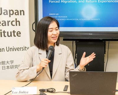 Dr. Jinhye Lee making her presentation