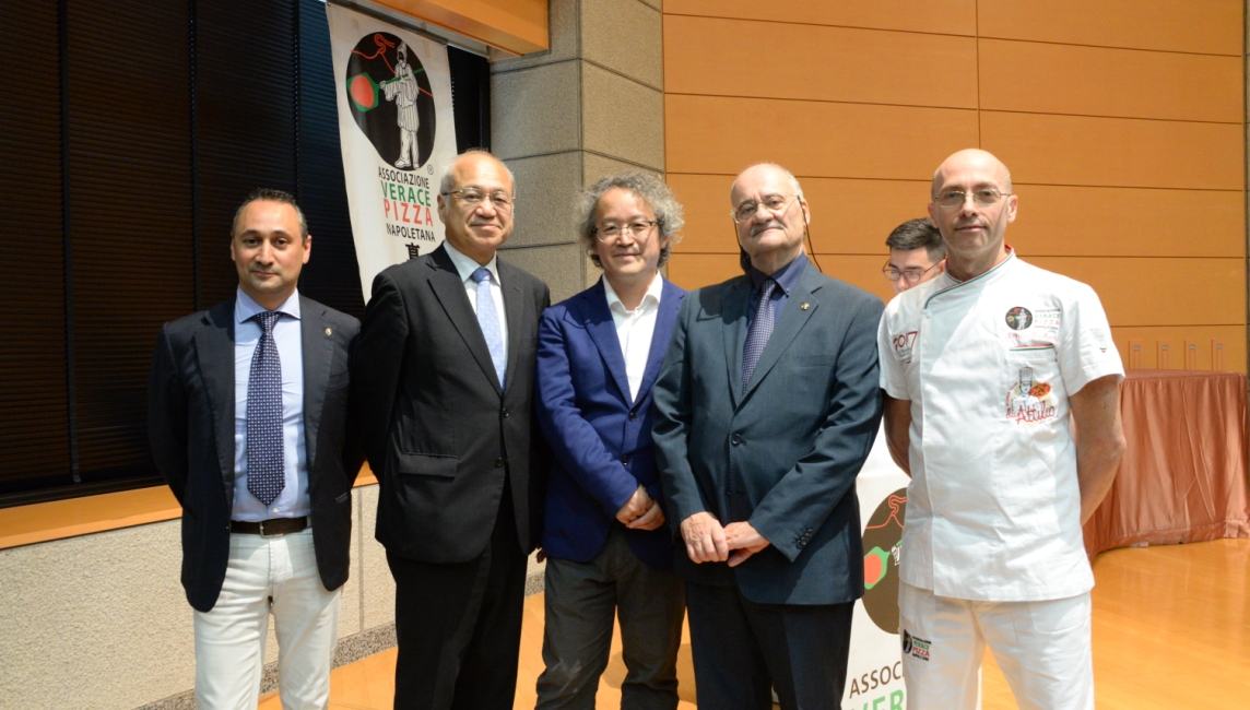 Ritsumeikan University College of Gastronomy Management Signs Educational Cooperation Agreement with The True Neapolitan Pizza Association (Associazione Verace Pizza Napoletana)