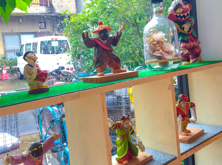 Photo of handmade traditional papier-mache figurines at a local community center for Korean residents in Kyoto