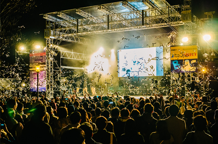 Ritsumeikan University College Festival on Biwako-Kusatsu Campus - Party Stage night