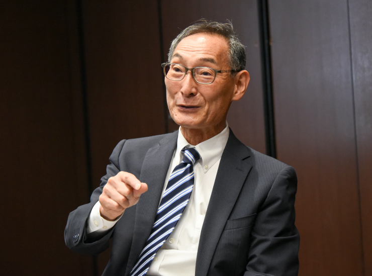 Professor Hiromichi Yoshimura (Director, Shirakawa Institute) 