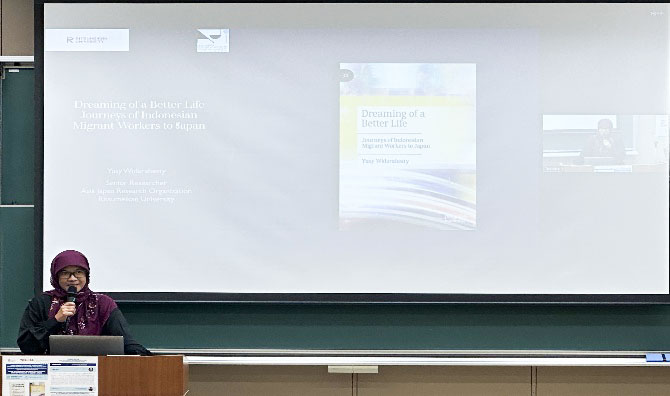 Picture: Dr. Yusy Widarahesty giving her presentation