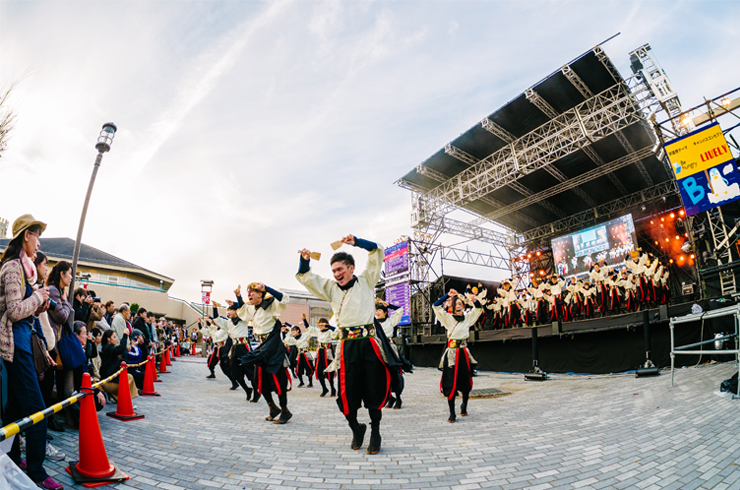 Ritsumeikan University College Festival on Biwako-Kusatsu Campus - traditional Japanese performance