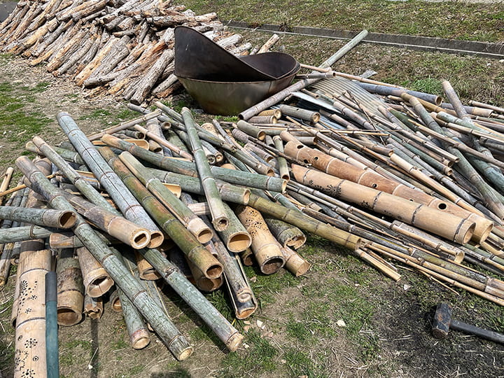The carbonization process of bamboo01